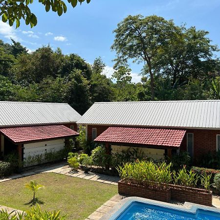 Hujung Kampung Resort Pantai Cenang  Exterior photo