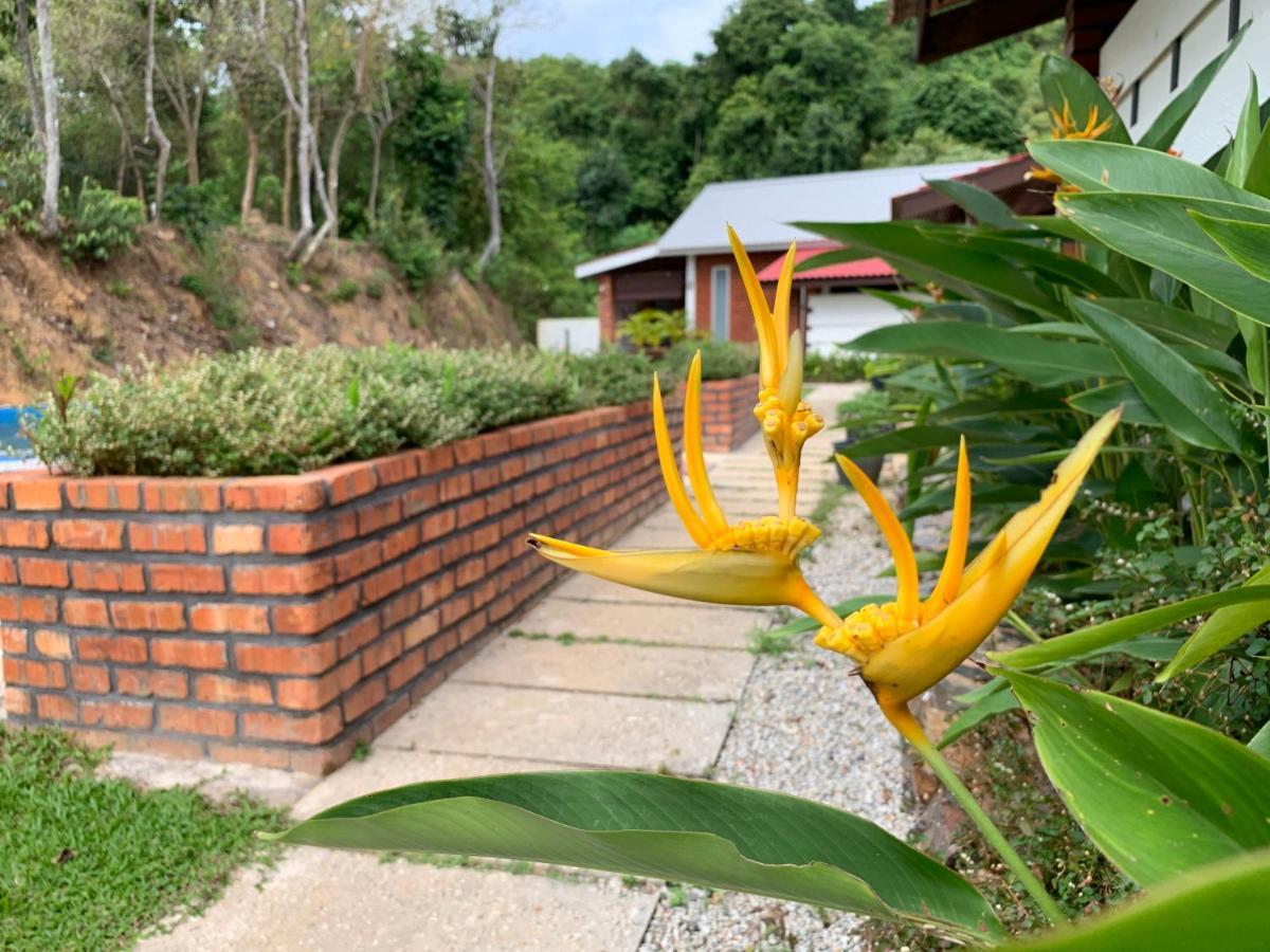 Hujung Kampung Resort Pantai Cenang  Exterior photo