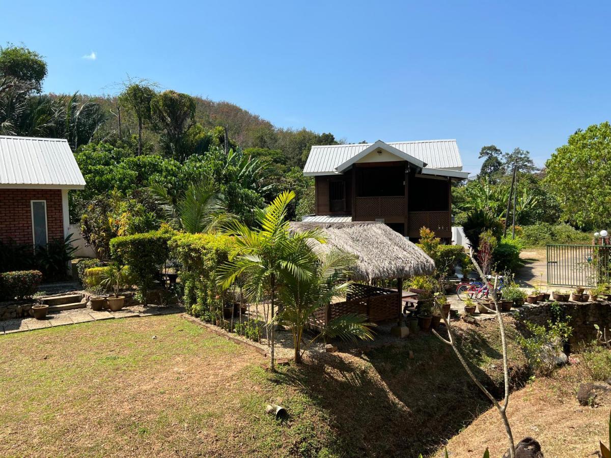 Hujung Kampung Resort Pantai Cenang  Exterior photo
